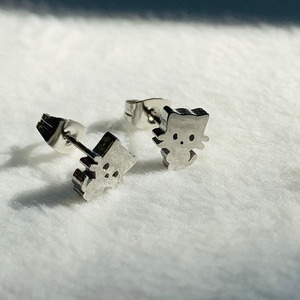 キャットピアスC