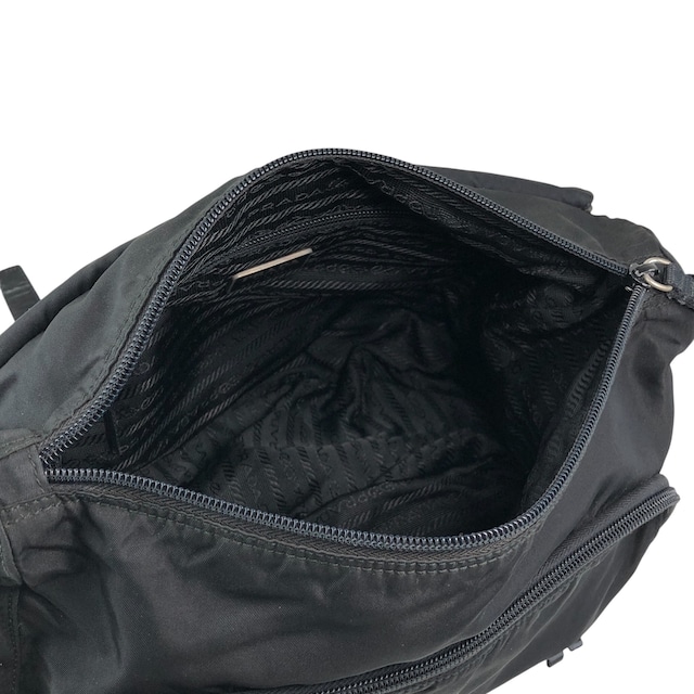 PRADA プラダ ショルダーバッグ ブラック トライアングルロゴ ナイロン メッセンジャーバッグ vintage ヴィンテージ オールド 2i7imi