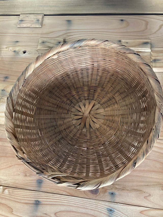 ヴィンテージの竹籠