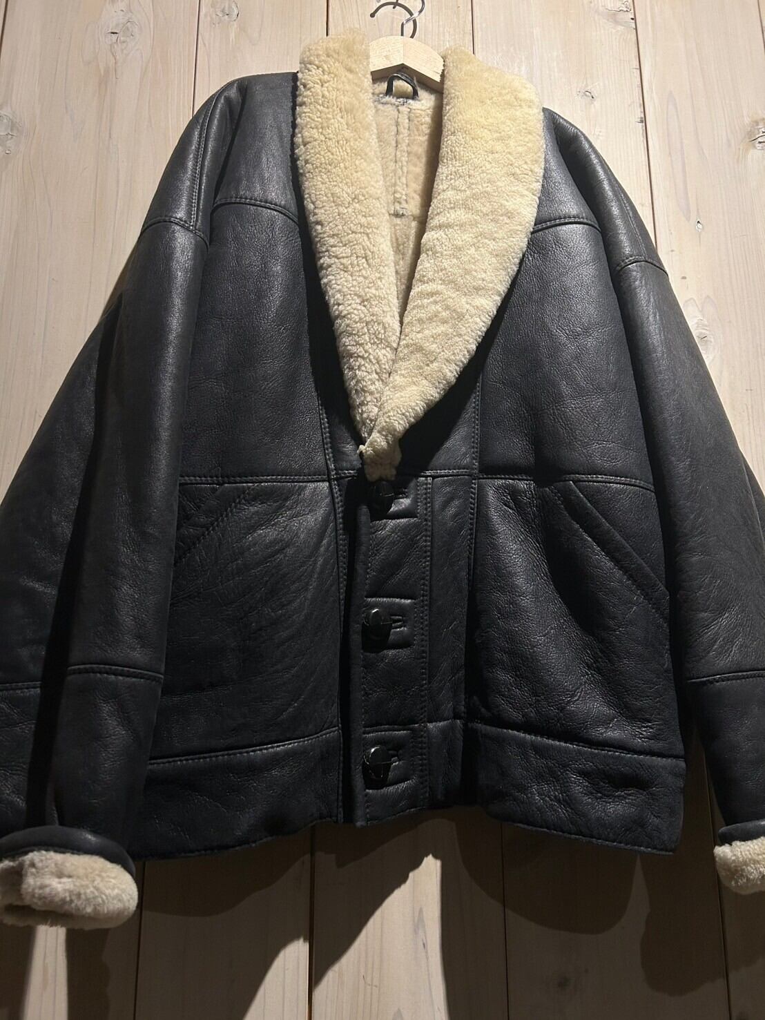 a.k.a.C.a.k.a vintage】Special Black Color Vintage Short Length
