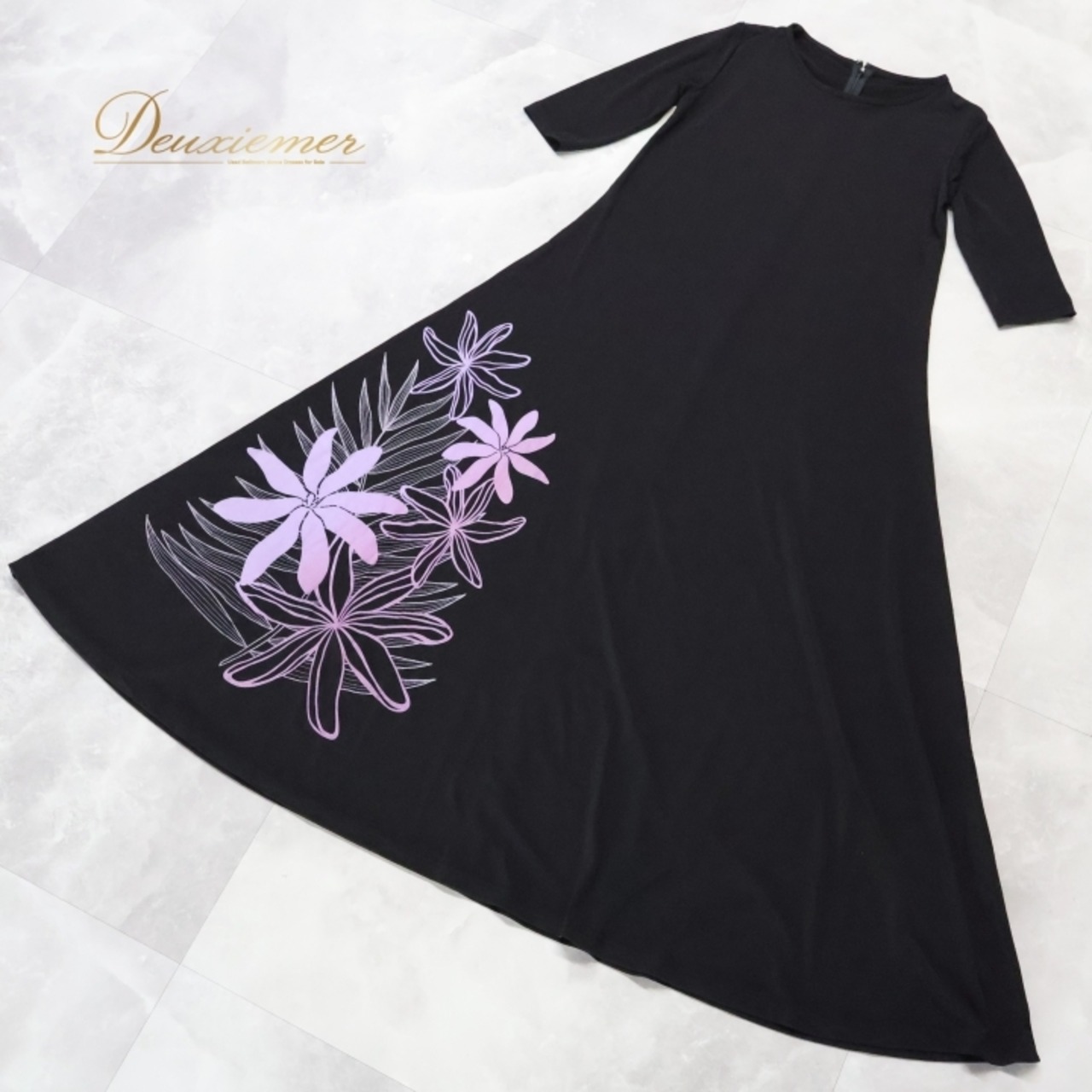 フラダンス 衣装 ワンピース ドレス プアラニ ブラック系 PUALANI ティアレ柄 長袖 ワンポイント ラメ タヒチアン 上品 きれい 華やか 鮮やか かわいい 黒 紫 ハワイアン アロハ ハワイアンプリント フラ ダンス レッスン 練習 エレガント