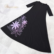 フラダンス 衣装 ワンピース ドレス プアラニ ブラック系 PUALANI ティアレ柄 長袖 ワンポイント ラメ タヒチアン 上品 きれい 華やか 鮮やか かわいい 黒 紫 ハワイアン アロハ ハワイアンプリント フラ ダンス レッスン 練習 エレガント