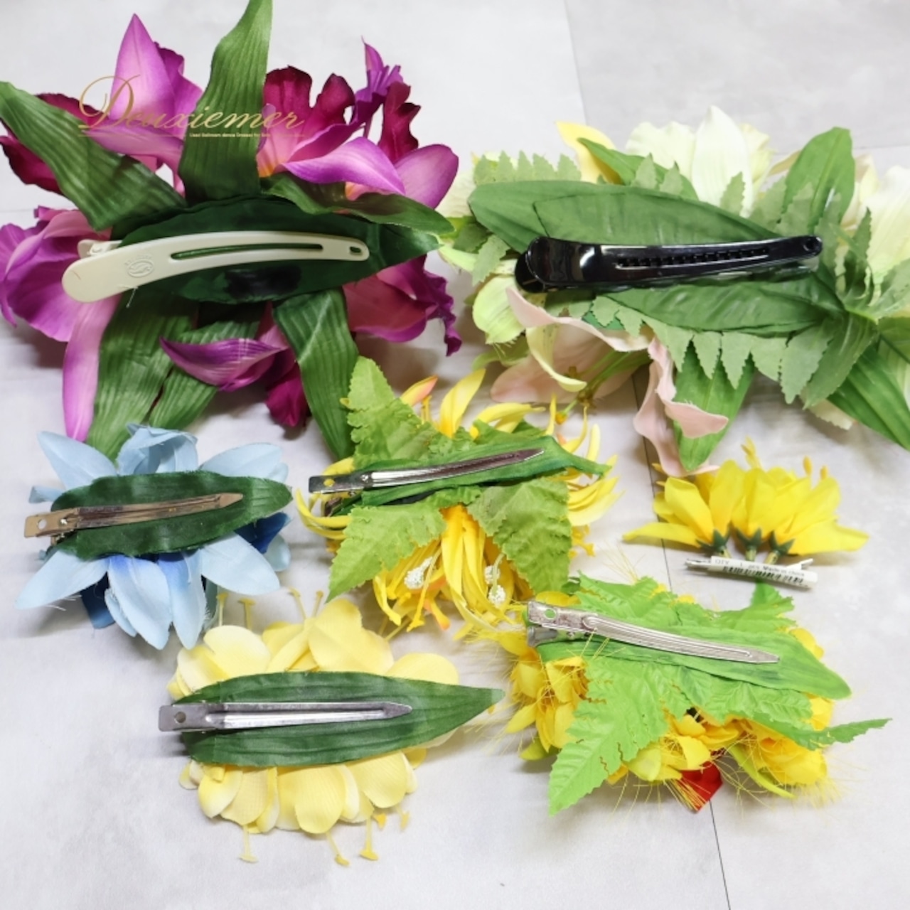 フラダンス 小物 まとめ売り 全80点 セット ネックレス フラワーレイ リーフレイ 髪飾り 頭飾り 小道具 カラフル 花 ヘアアクセサリー ブレスレット 豪華 舞台 レイ タヒチアン おしゃれ グリーン系 レッド系 オレンジ系 イエロー系 ブラック系