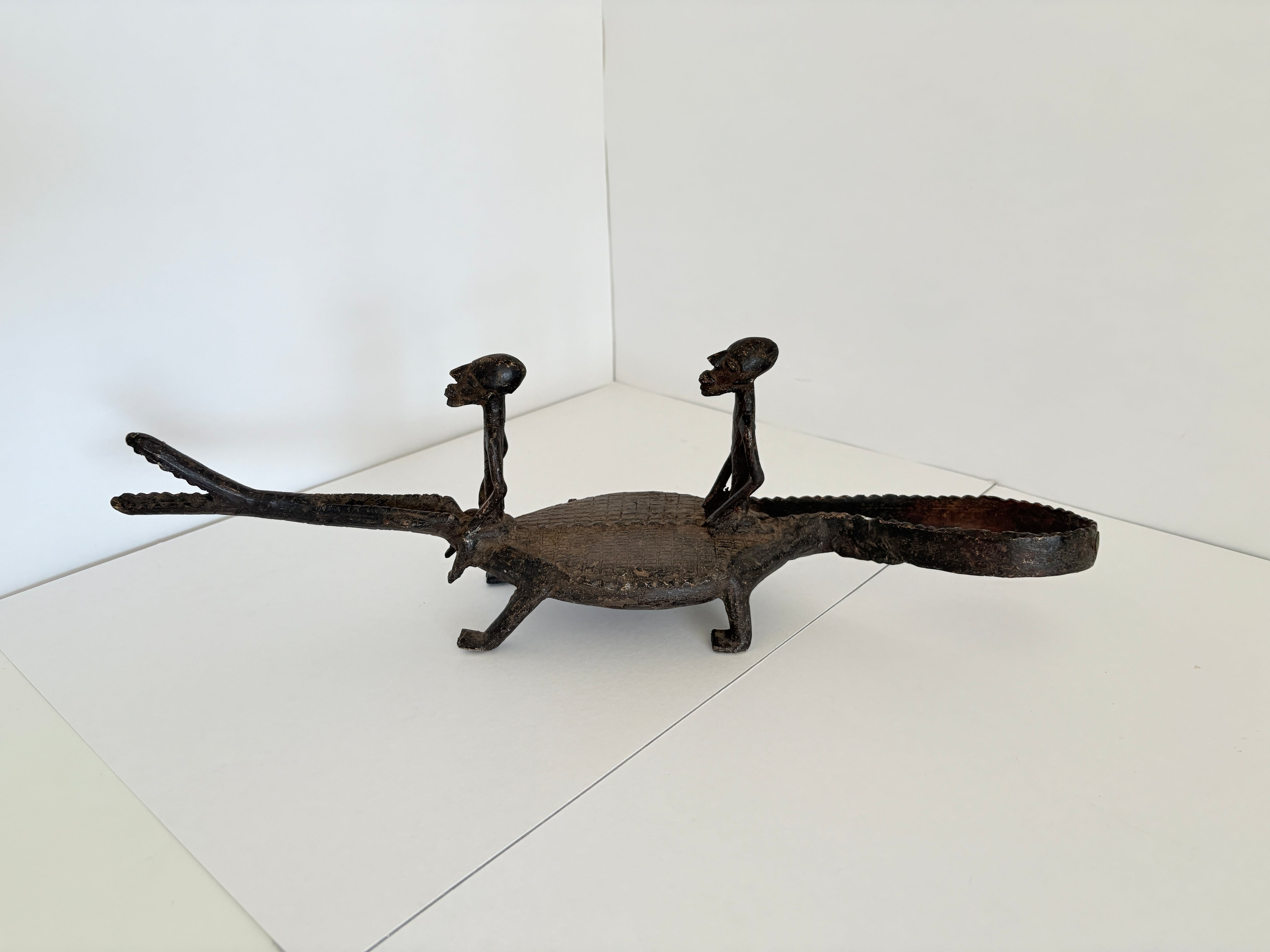 マリ共和国 ドゴン族 ブロンズ製 ワニの置物