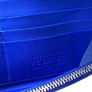 MAISON MARTIN MARGIELA ⑪ blue leather round zip wallet
