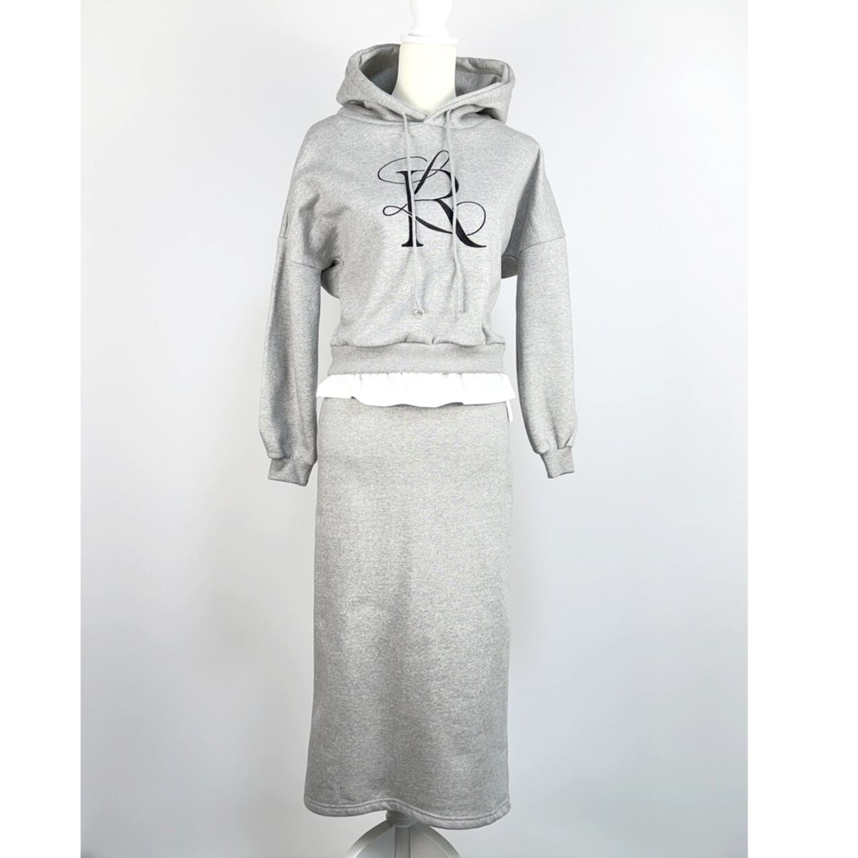 高級刺繍国内生産　ニットセットアップ