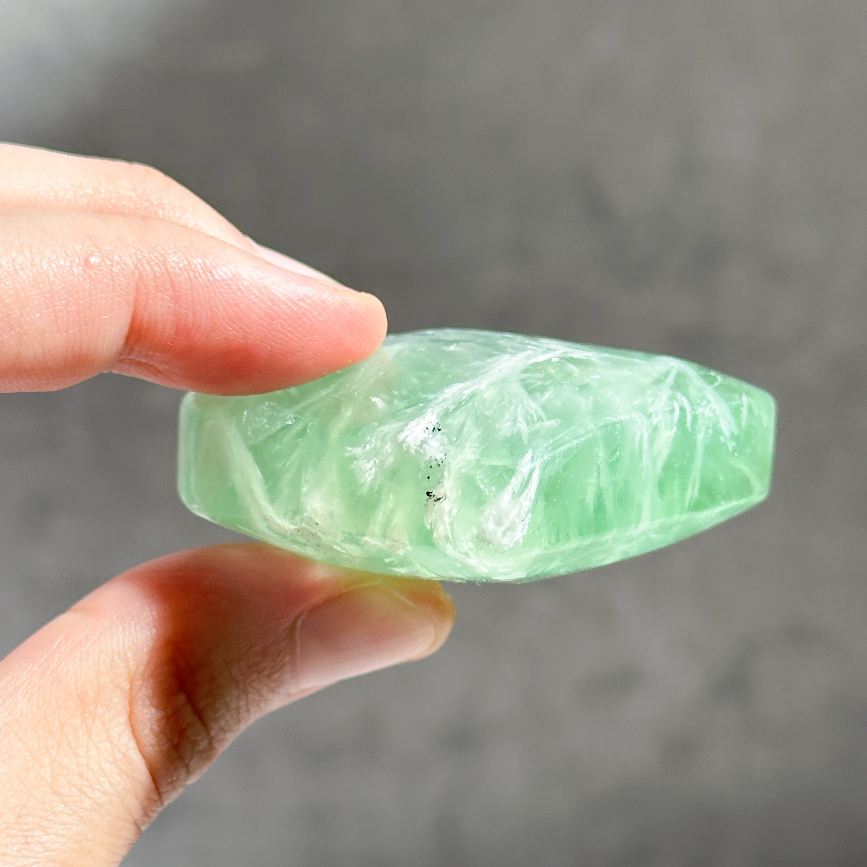 エンジェルフェザーフローライトハート 32◇ Angel Feather Fluorite