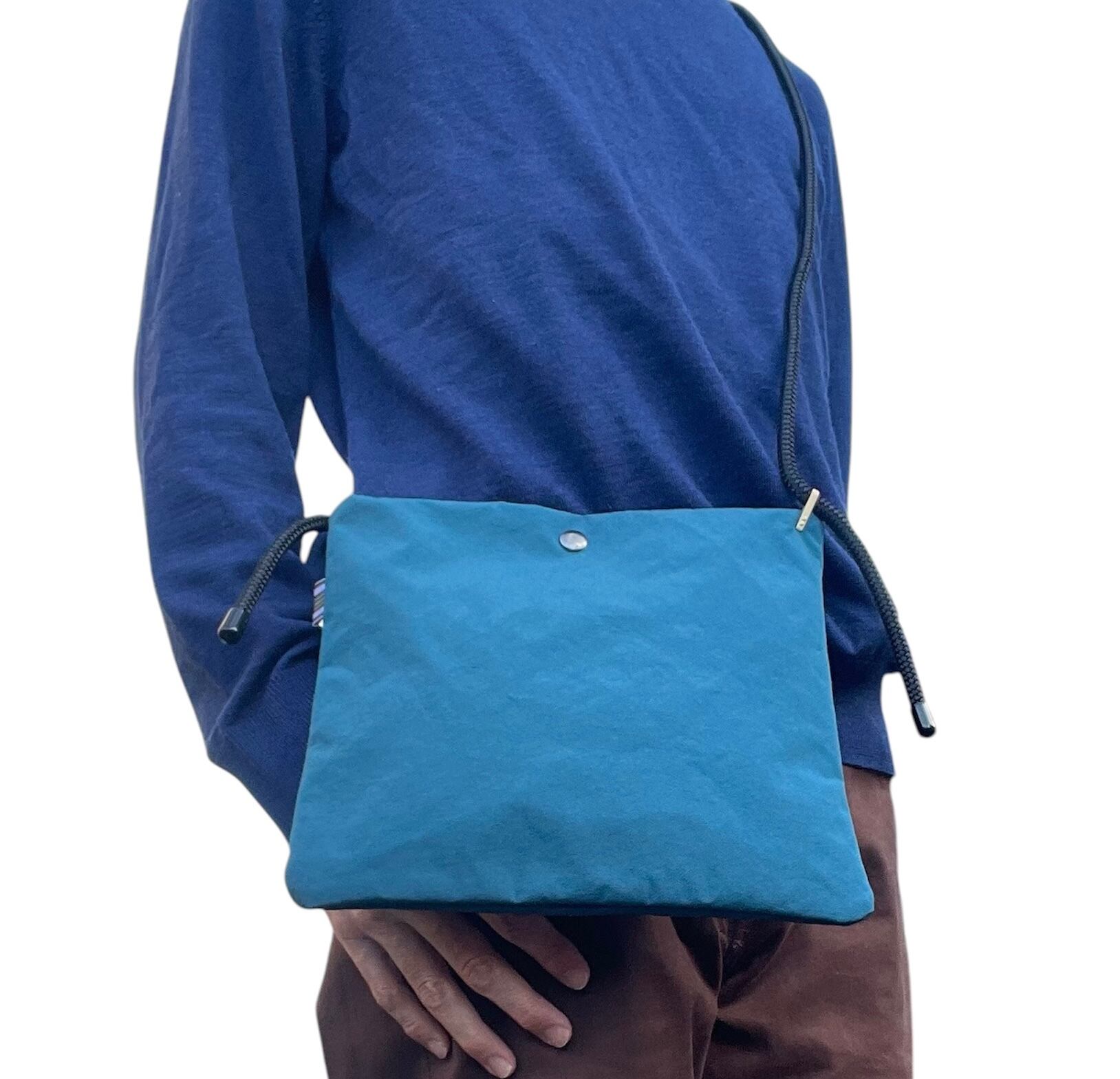 江戸サコッシュ シカク/ターコイズブルー | 七三