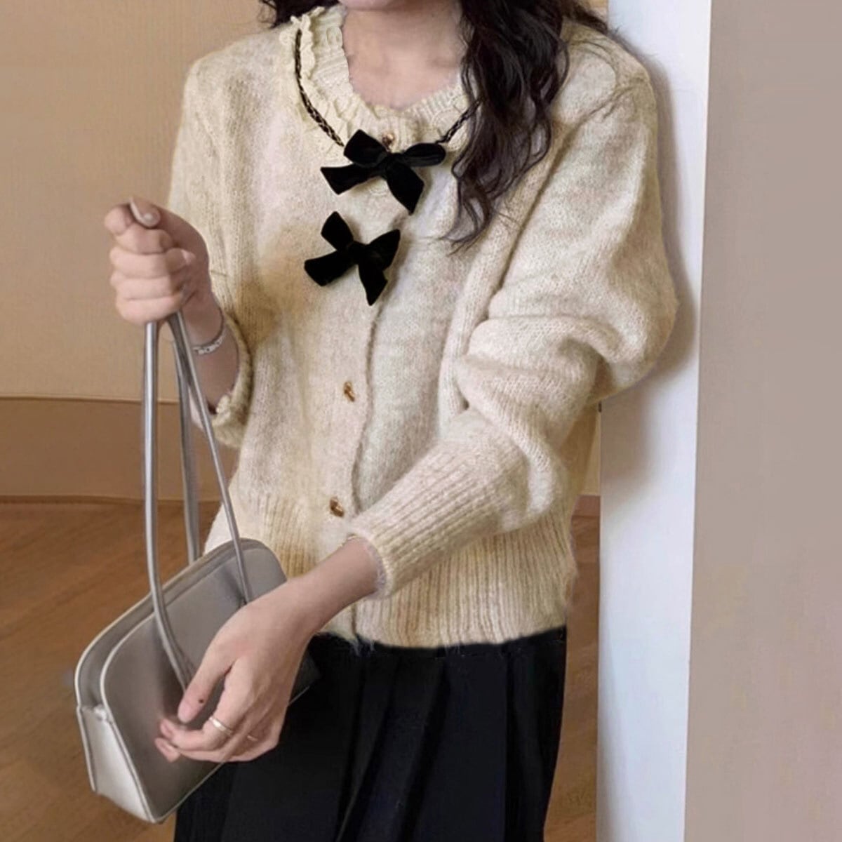 ニット カーディガン 長袖 レディース 春秋冬 韓国 レトロ きれいめ フェミニン 大人 かわいい 襟レース リボン フリル おしゃれ ハートボタン ショート丈 大人可愛い 大人女子