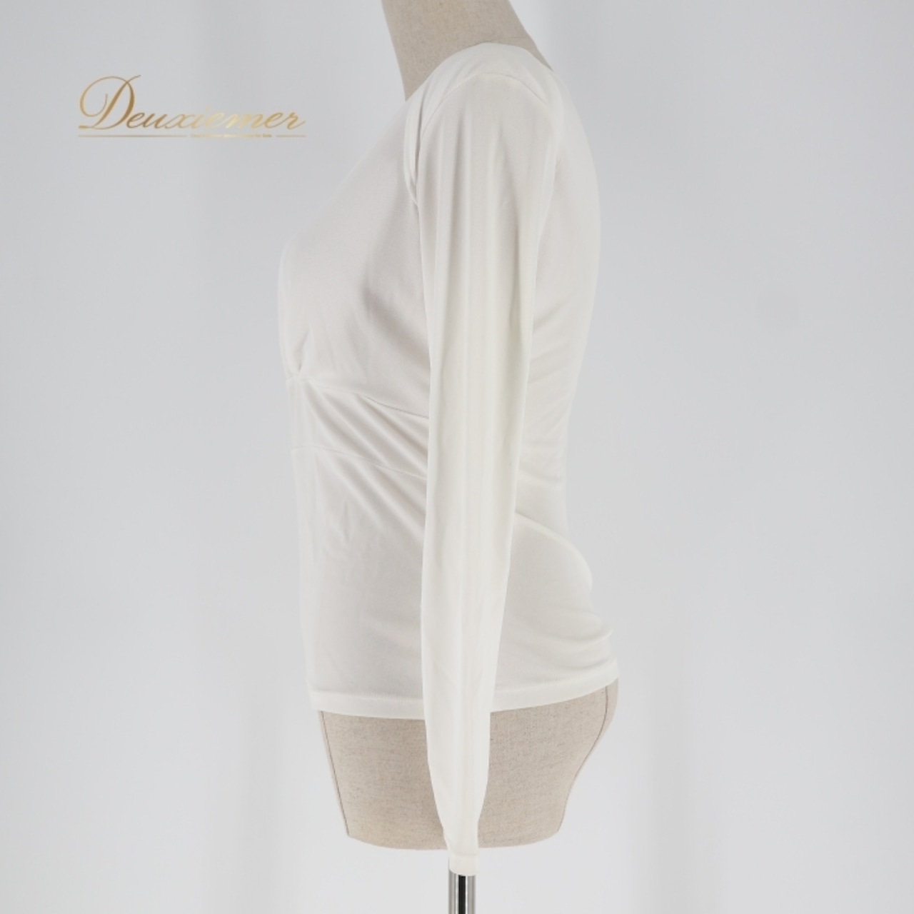 社交ダンス 衣装 トップス ブラウス ホワイト系 チャコットロイヤルダンス Chacott ROYAL DANCE 白 無地 シンプル 練習 レッスン 伸縮 ストレッチ 長袖 明るい 爽やか イベント ステージ パーティー 上品 かわいい