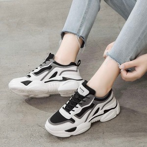 レースアップダッドスニーカー　A1939