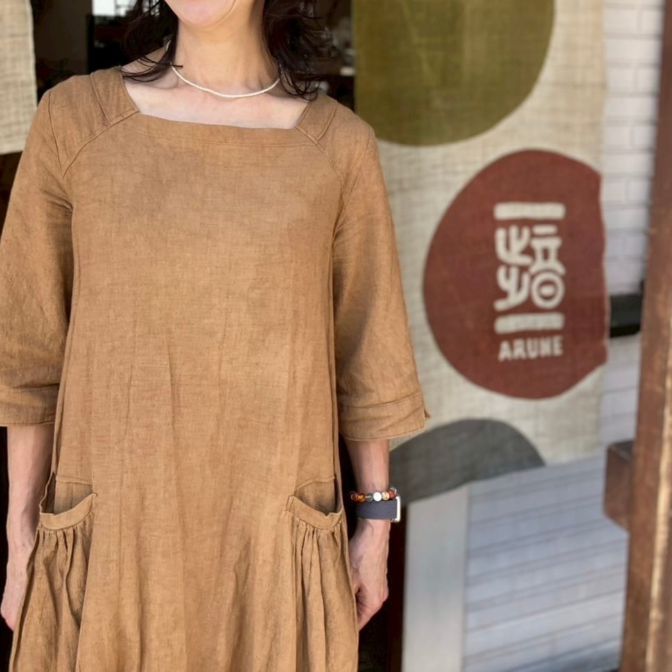 【美品】Sa-Rah☆スタンドネックピンタックワンピース　長袖 Sa-Rah☆スタンドネックピンタックワンピース