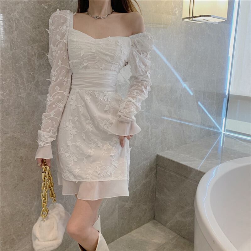 スプリングドレス ソリッド カラーウェストスカート チェーン Flowerデザイン レッド 刺繍 春物 ソリッドカラー フラワーデザイン スクウェア ドラファッションホール46323393073