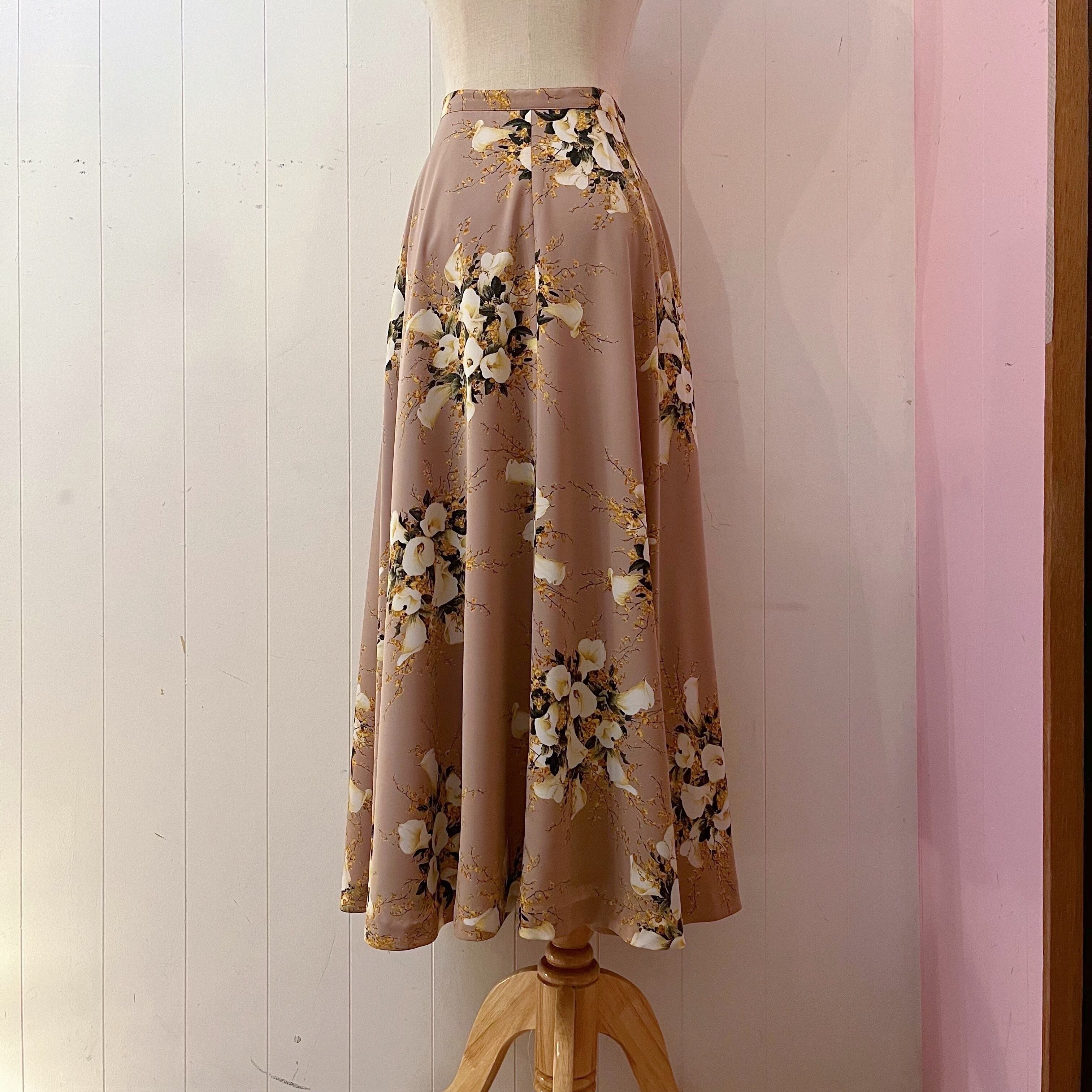 INGEBORG / flower pearl button flare skirt