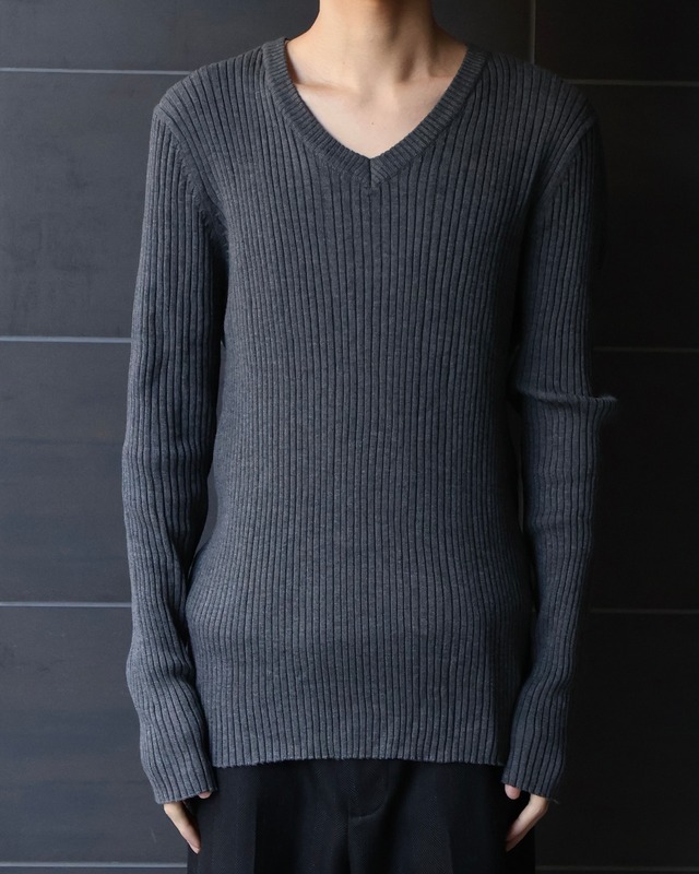 v-neck rib knit