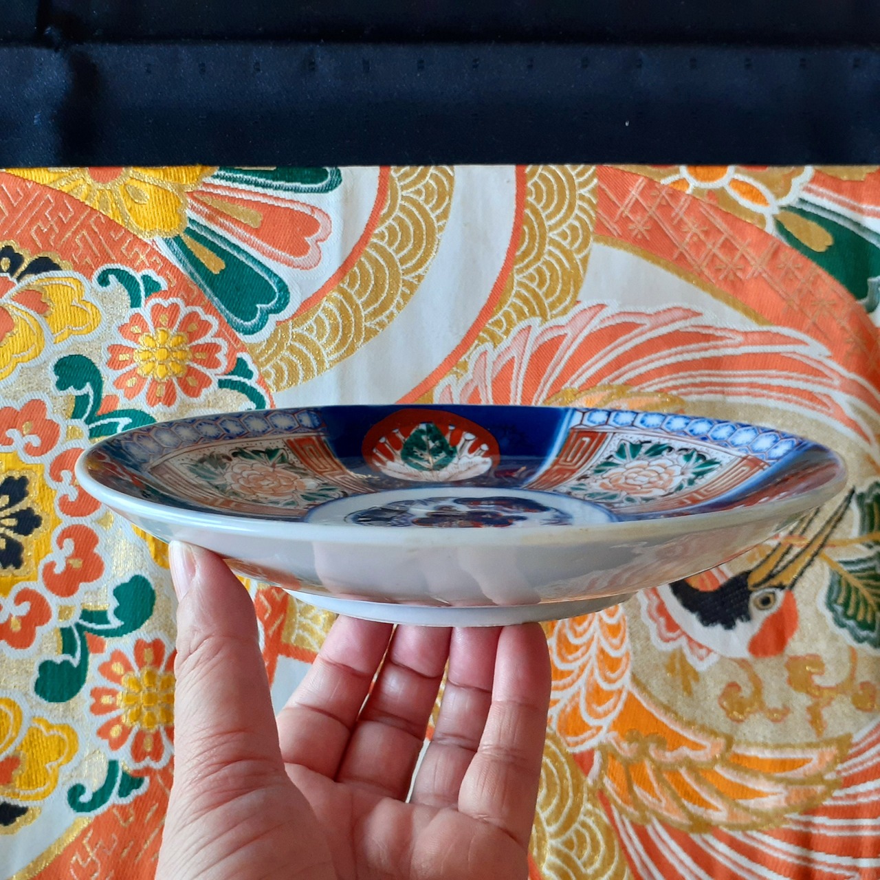 古伊万里 金襴手色絵 牡丹と古代花紋の窓絵七寸皿6 | 歳時記 