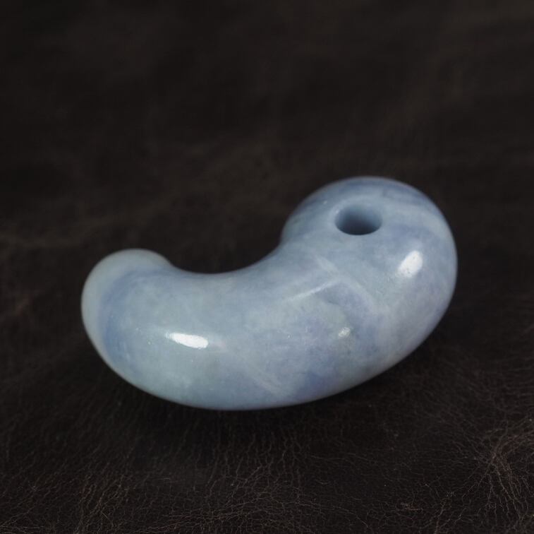 糸魚川翡翠 ラベンダー ヒスイ 勾玉 16.3g Itoigawa Lavender Jadeite
