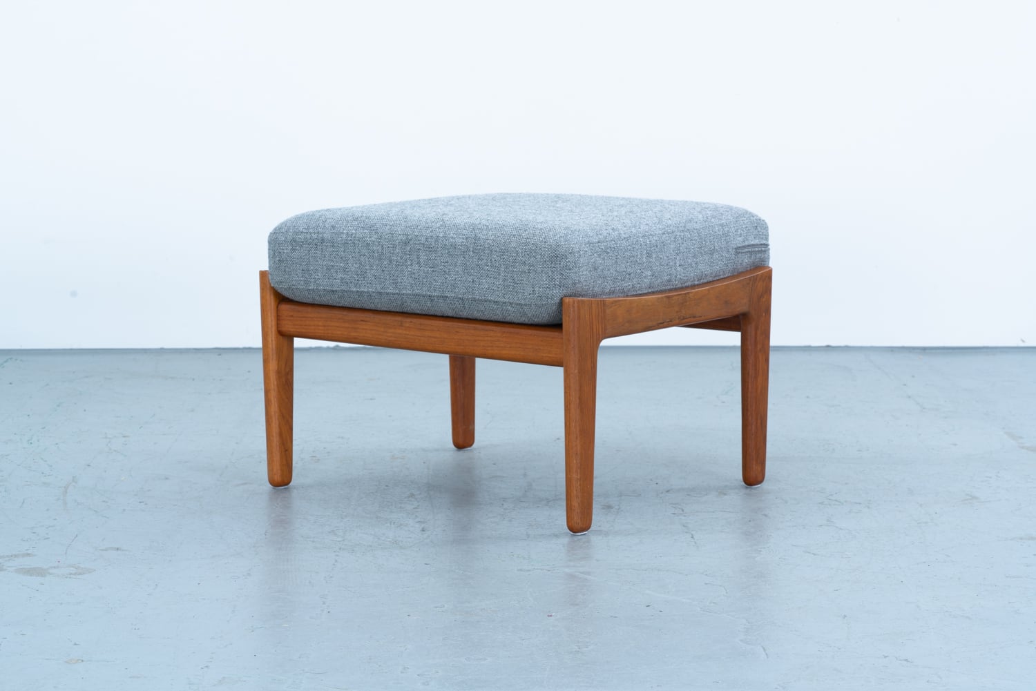 ハンス J ウェグナー オットマン GE290S as it is】 Hans J Wegner | GE290S Ottoman | kaikki gallery | 北欧