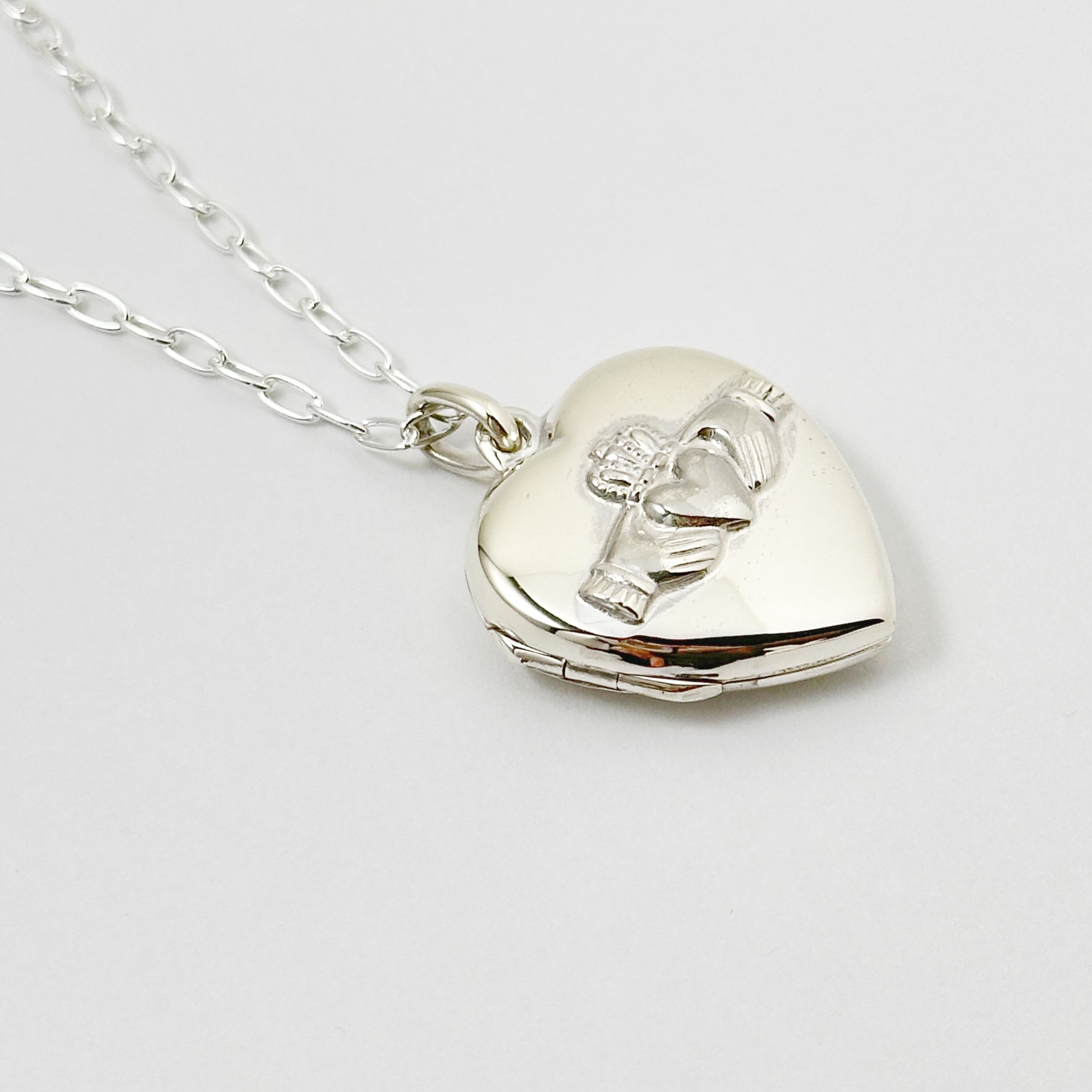 クラダ ハート ロケット ペンダント （チェーンオプション） | 【公式