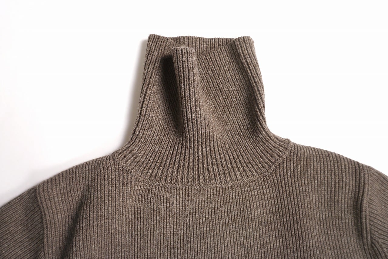 Hand Framed High Neck P/O