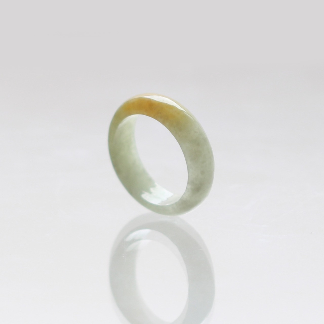 【13号】Point yellow 翡翠くり抜き甲丸リング A貨翡翠 jd_rg2395