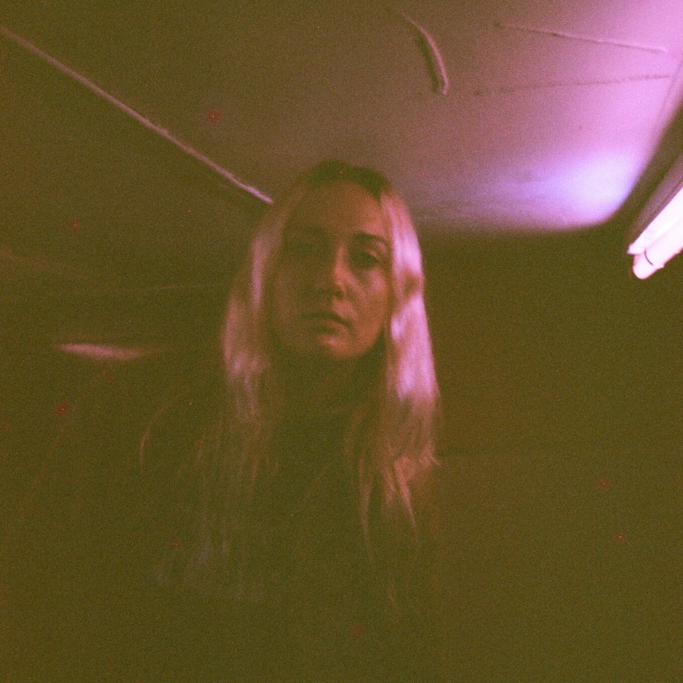 HUSSY / Blew(40 Ltd Cassette)