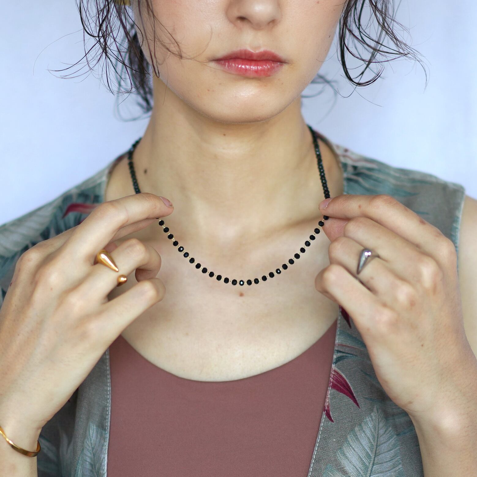 ブラックチェコビーズのエレガントネックレス | jojono