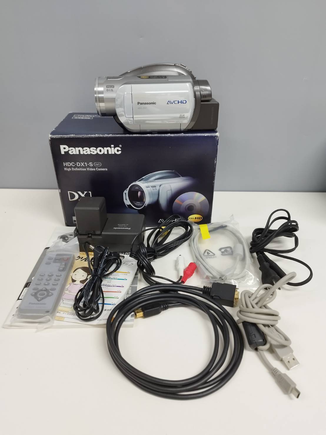 【良品】Panasonic HDC-DX1-S デジタルビデオカメラ/2006年製 良品】Panasonic HDC-DX1-S デジタルビデオカメラ/2006年製 | 中古