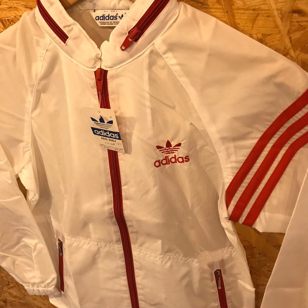 adidas ナイロンジャケット(80's〜デッドストック デサント製) | 古着屋TAC