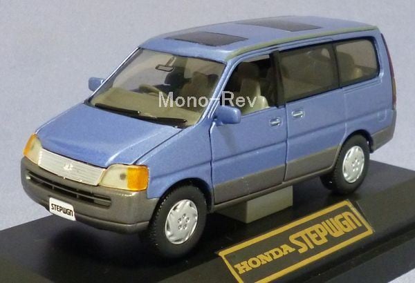 エムテックMT-07-D アート引越センター いすゞエルフ ドラえもんバン