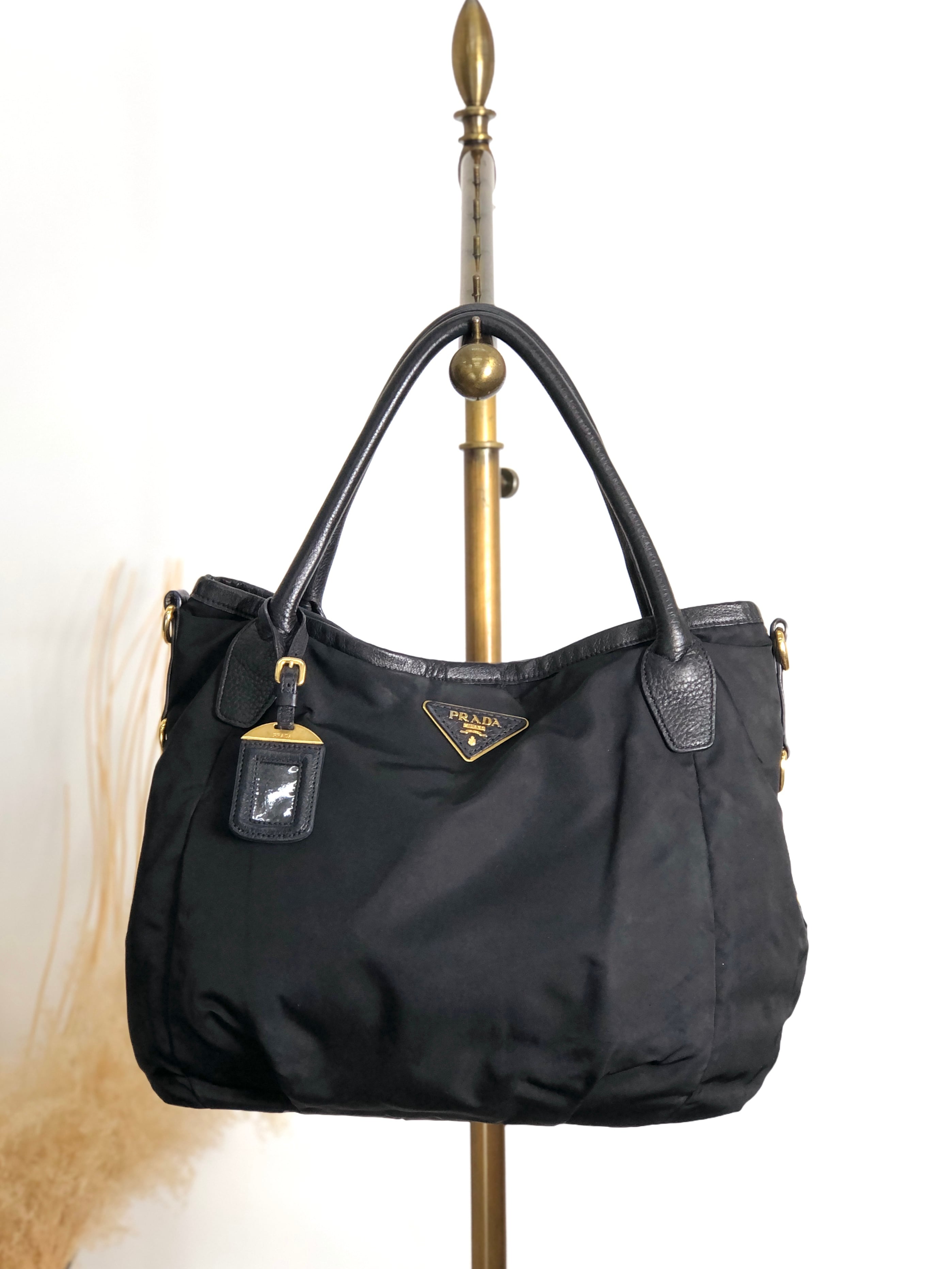 PRADA プラダ ショルダーバッグ ブラック トライアングルロゴ ナイロン