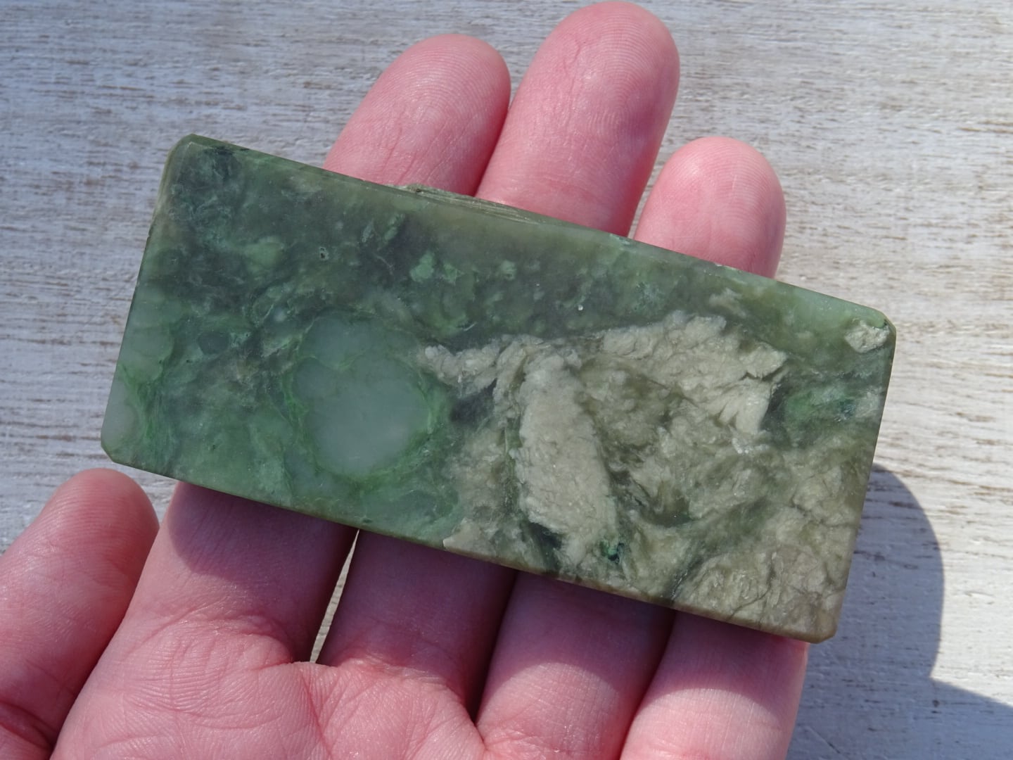 ニュージーランド産ジェイド（ネフライト）「Green Stone」 | 虹石屋