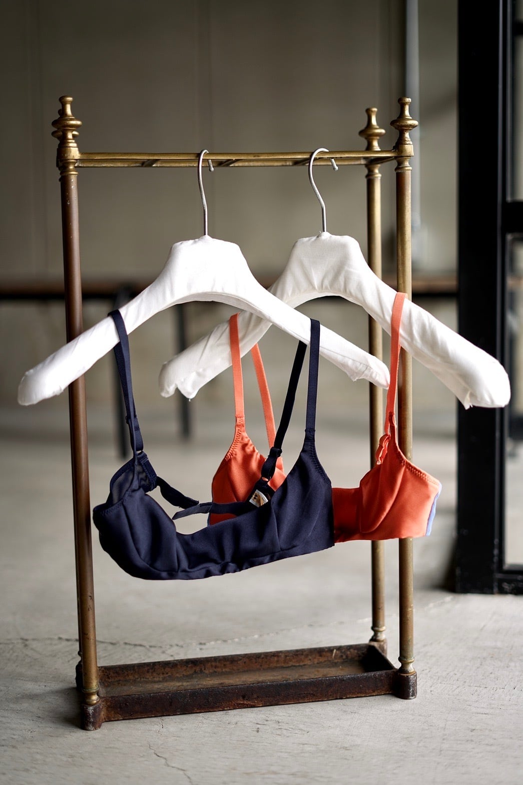 OVERNEATH | JUQUI Online