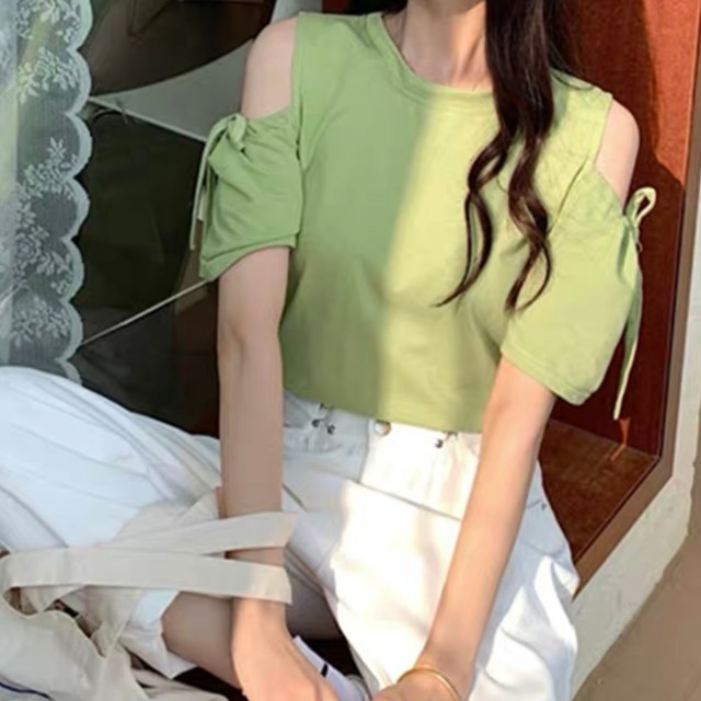 オフショルダー半袖リボンカットソー