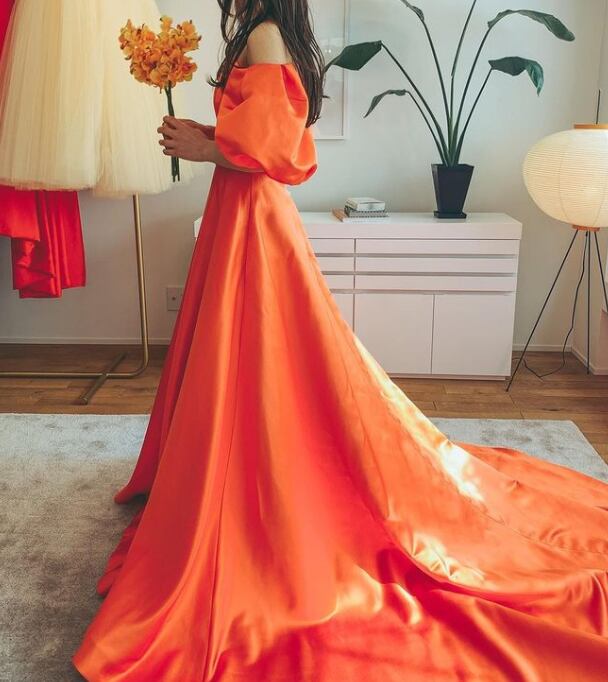 人気上昇！ カラードレス 揺らめく裾 2次会/挙式 /結婚式 オレンジ  