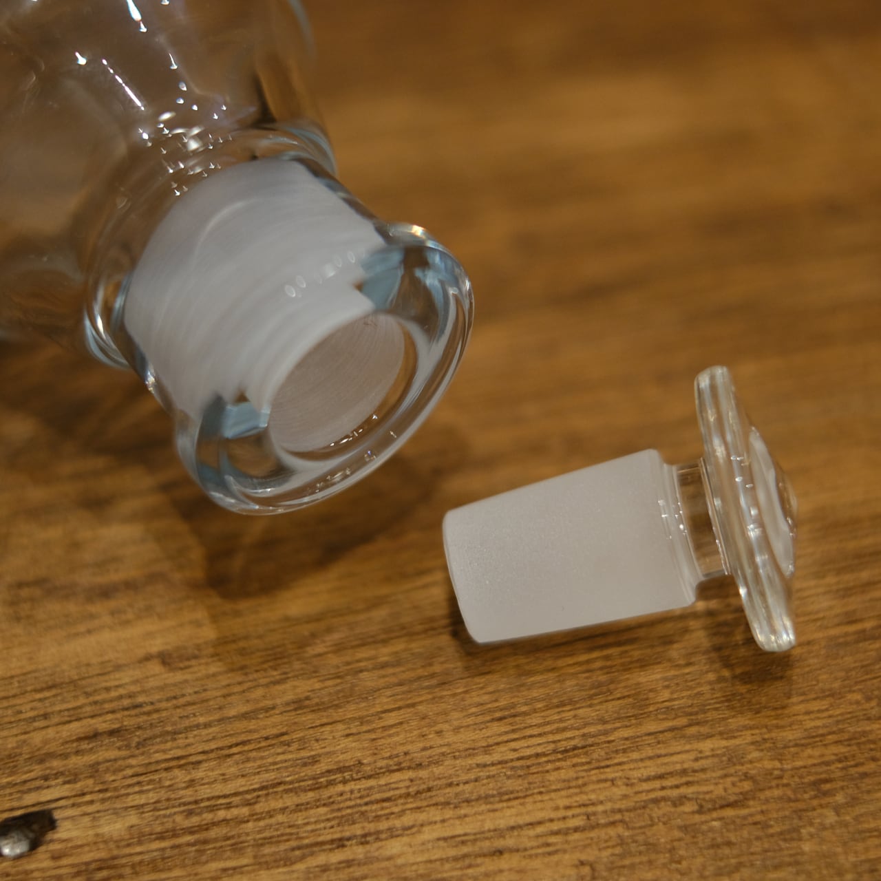 ガラス蓋の保存瓶 250ml（目盛りなし）》保存瓶硝子栓 250 ブランク