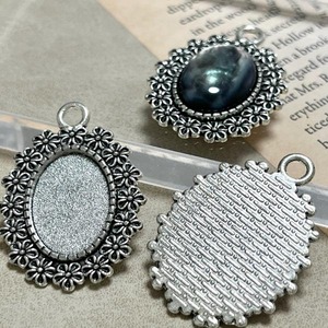 【2個】フラワーアンティークオーバルミール皿チャーム/アンティーク