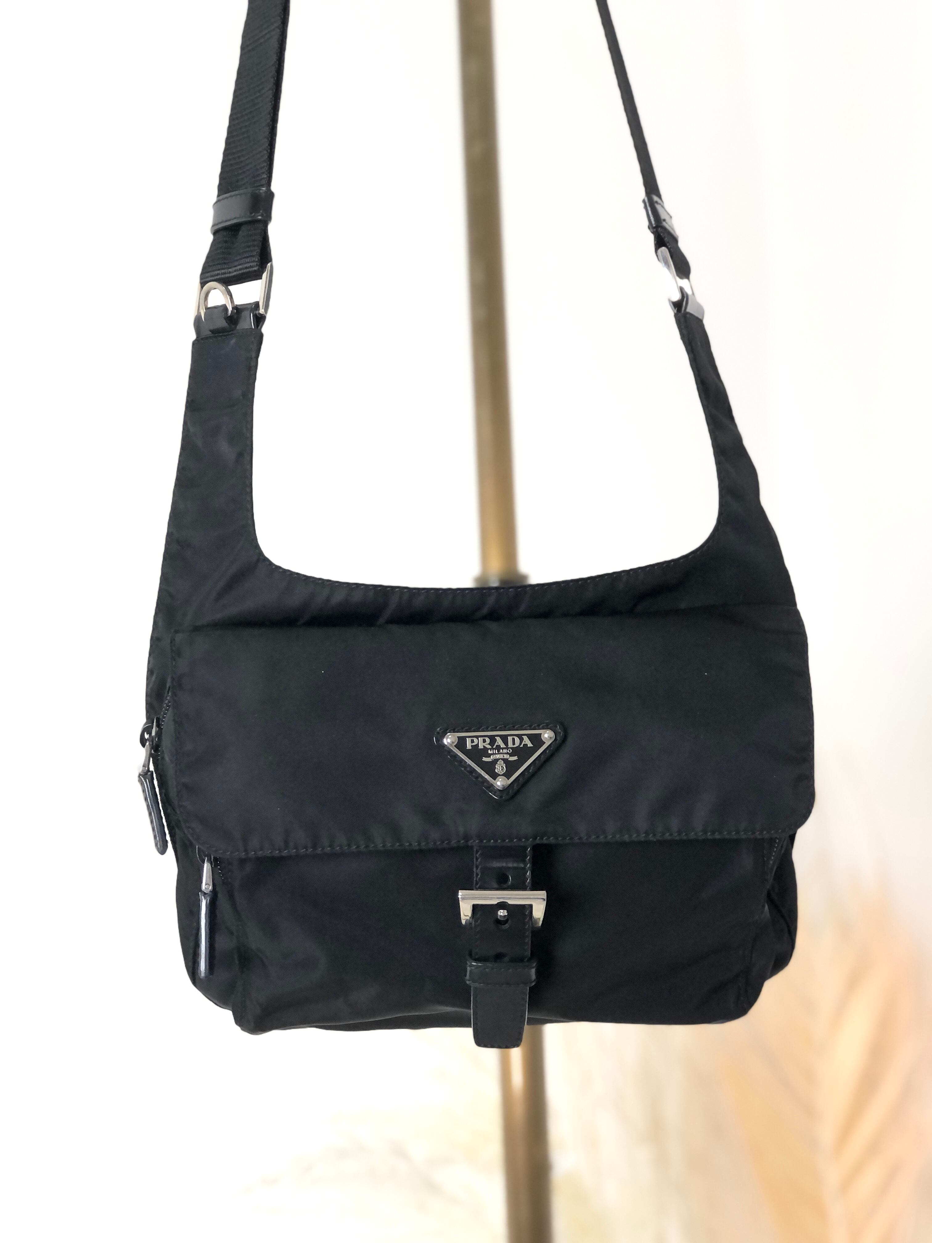 日本直送 名牌中古包 】PRADA プラダ トライアングルロゴ ナイロン 