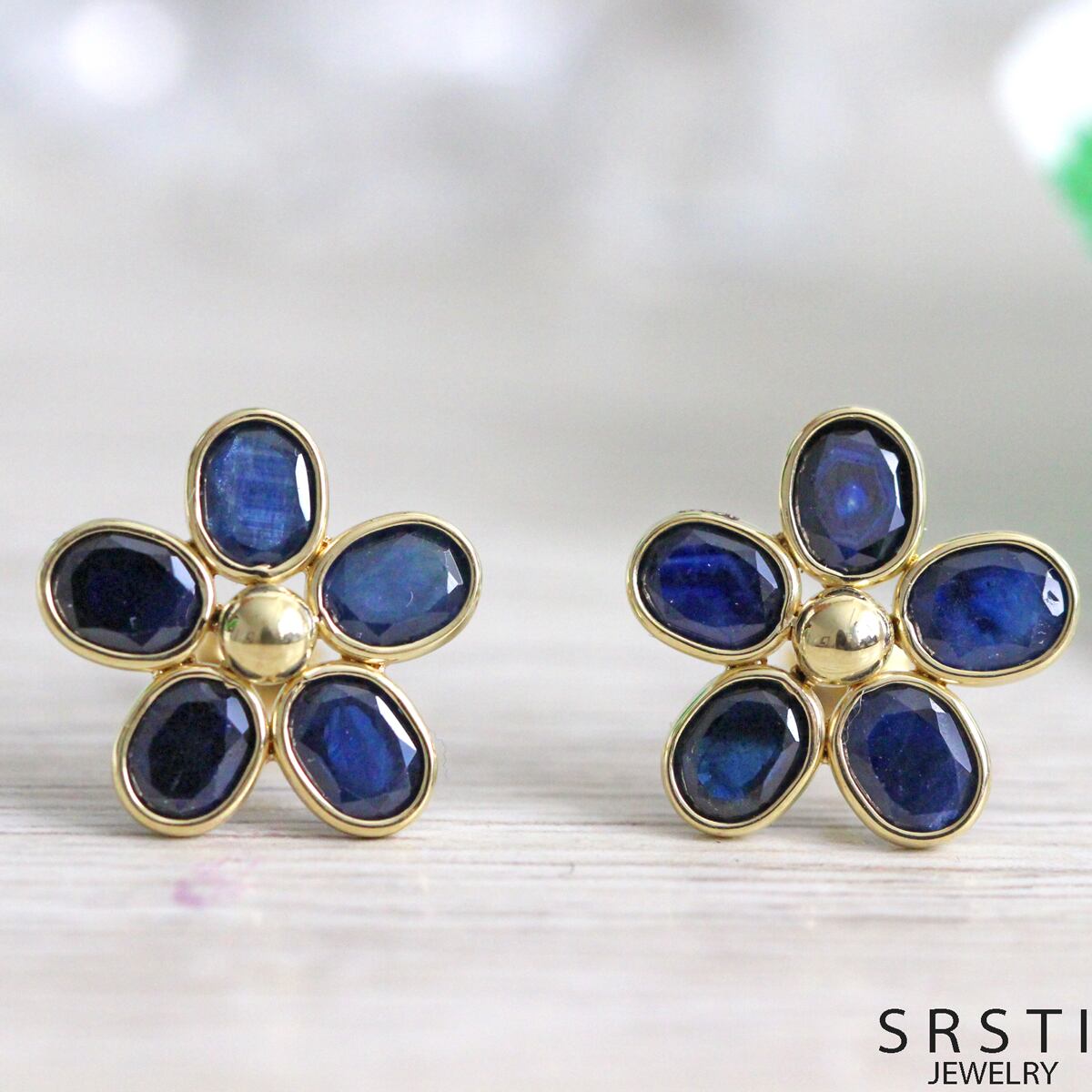 Indigo Blue Sapphire K18 Flower Earring | SRSTI JEWELRY