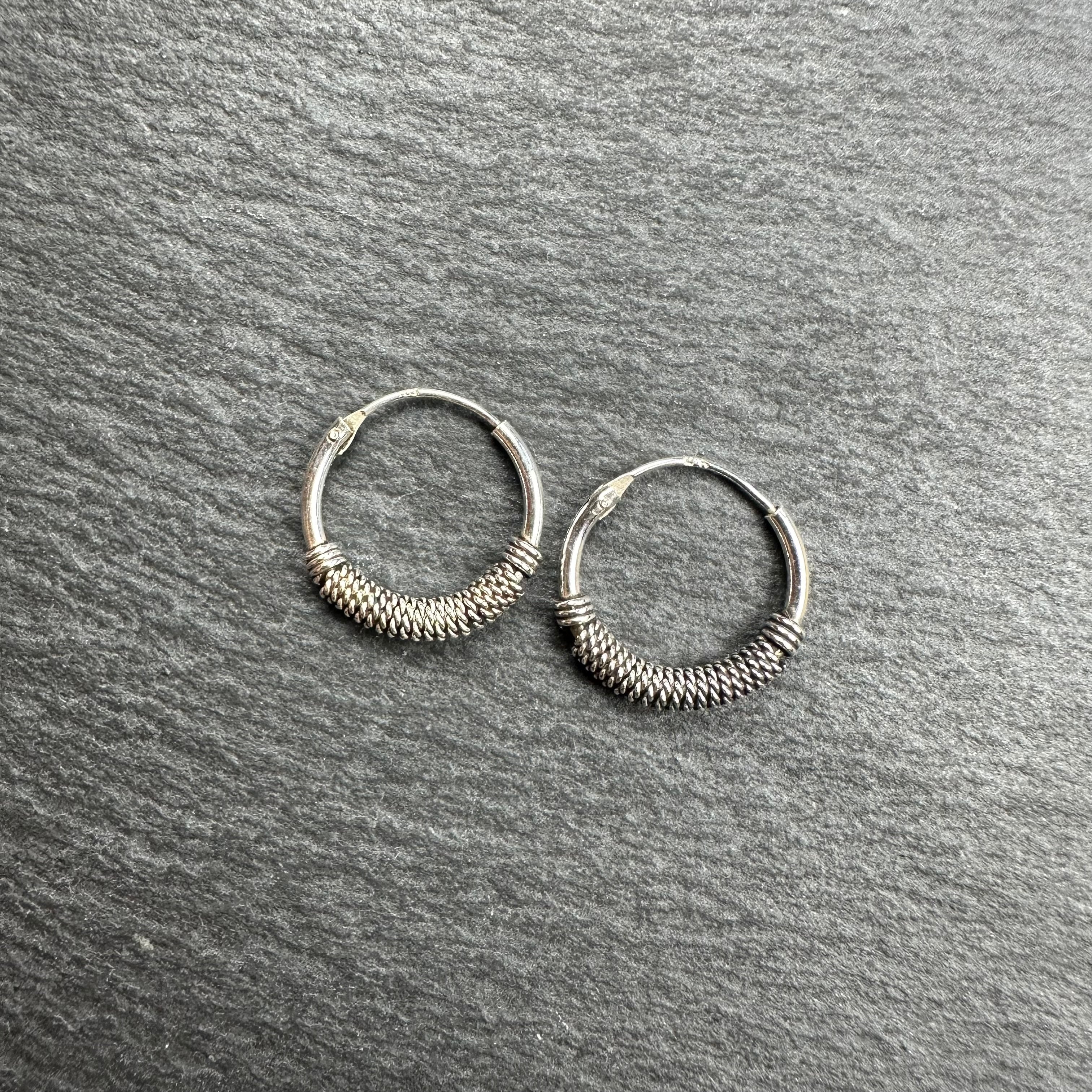 シルバー925 silver トライバルデザインフープピアス/軽研磨仕上げ