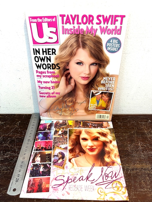 TAYLOR SWIFT  Inside My World  小冊子付き