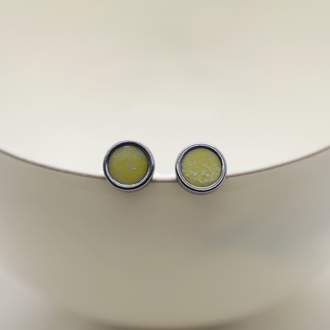 Stud earrings6