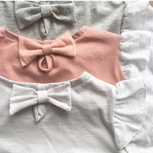 後ろリボンTシャツ
