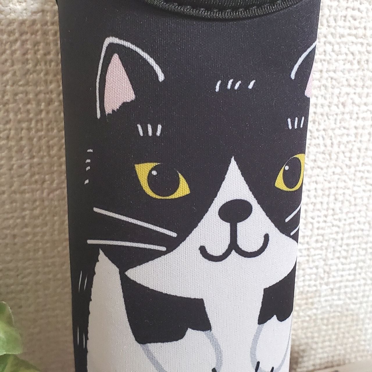 ペットボトルホルダー トランプ猫 黄色 でかねこアップリケ ペットボトルホルダー トランプ猫 黄色 でかねこアップリケ