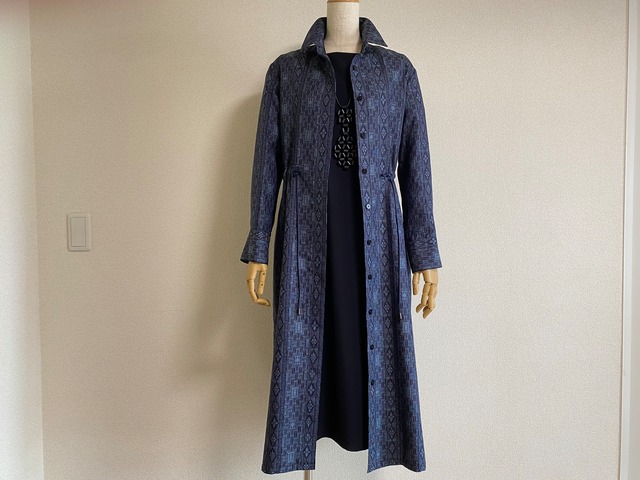 07　幾何柄ドローコード使いシャツドレス　