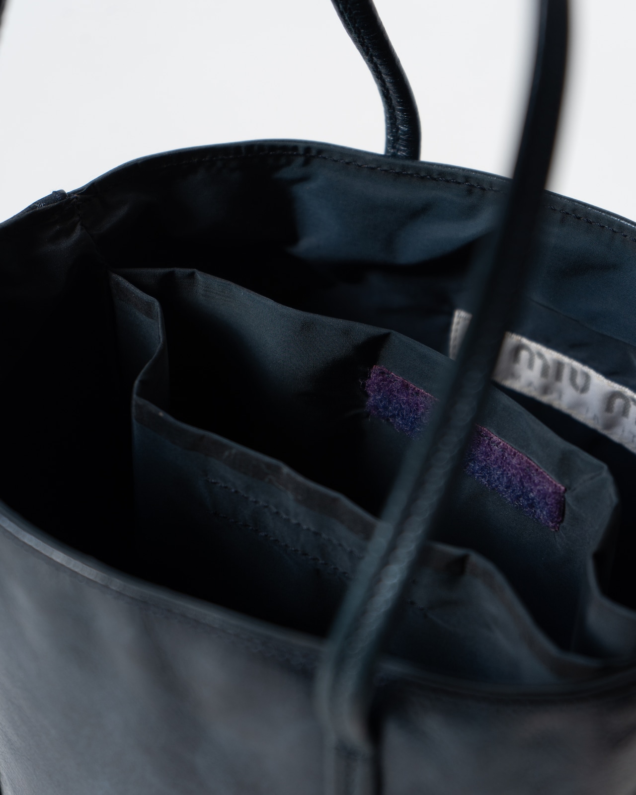 〈miu miu〉Bucket Bag