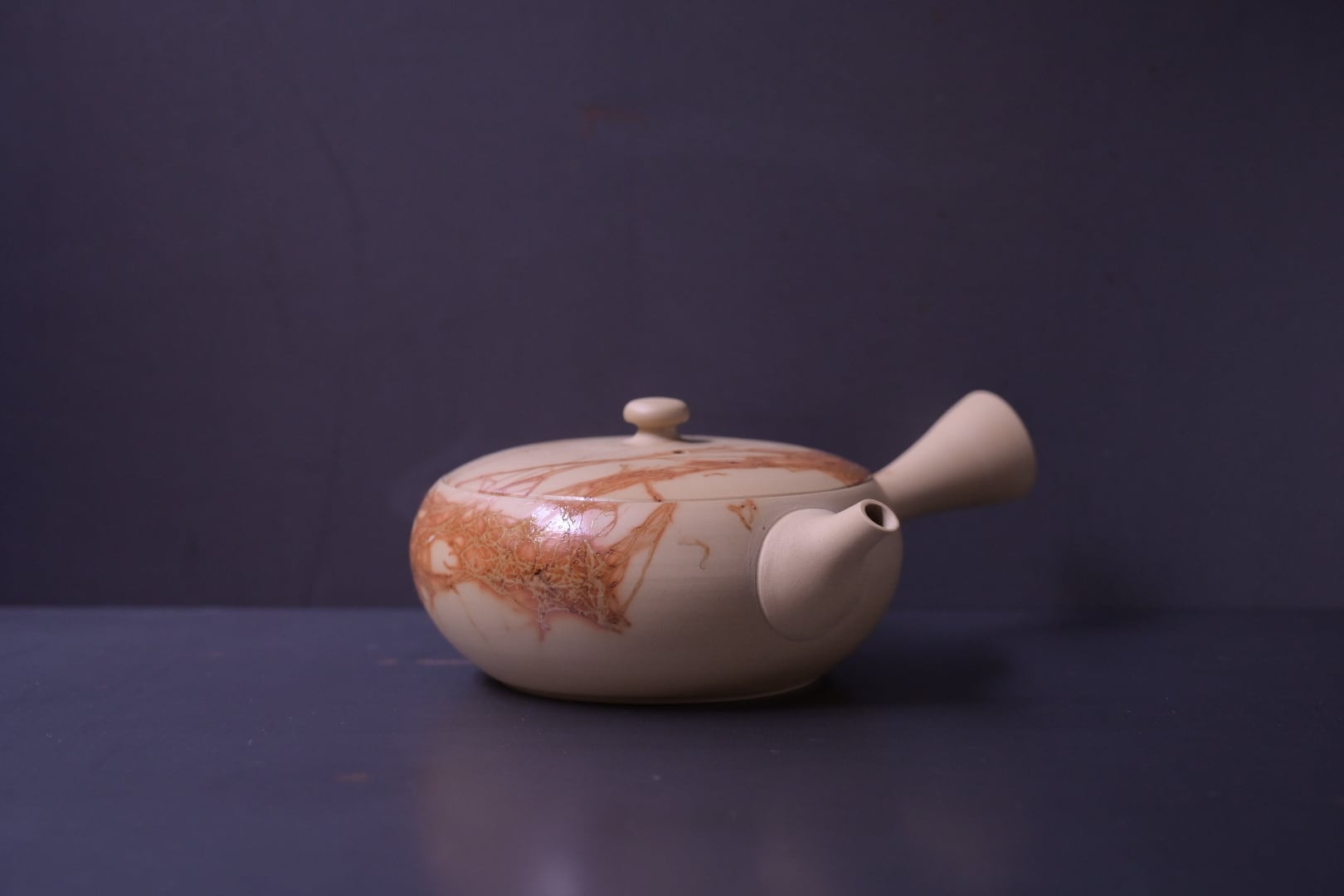 水野博之 白泥藻焼急須（平） | 鎌倉倶楽部 茶寮