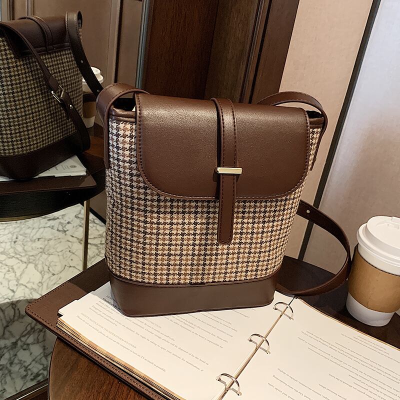 スタンダードオータムウィンタースタイル レトロ 秋物 冬物 メッセンジャーバッグ 手作りハンドバック26207412186