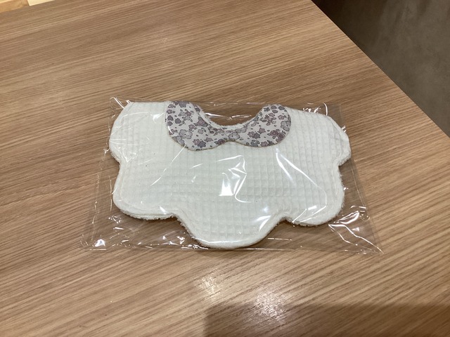 くまさんの靴下とスタイのオムツケーキ