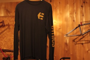 ETNIES ICON L/S TEE サイズM　NAVY/GUM bmx
